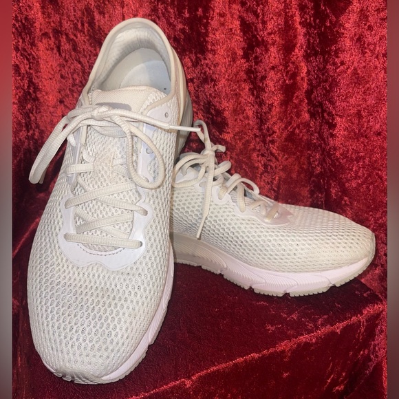 Under Armour Hovr Sonic 4 Women’s Sneakers size 11 - White EUC - Picture 8 of 10